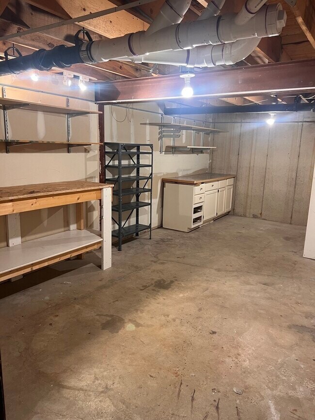 Building Photo - 9375 Hamilton Ct