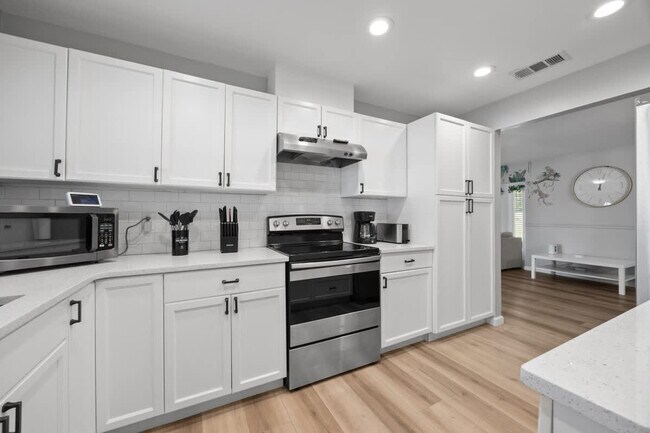 Building Photo - 12009 Florida Woods Ln