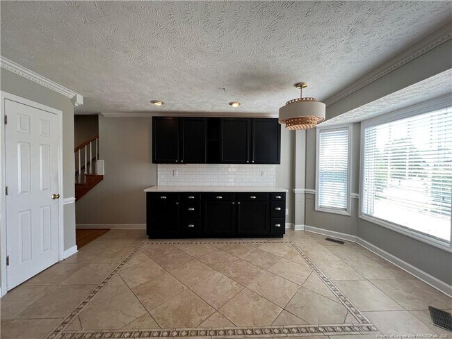 Building Photo - 113 Steeplechase Ln