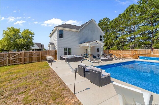 Building Photo - 163 Olan Dr