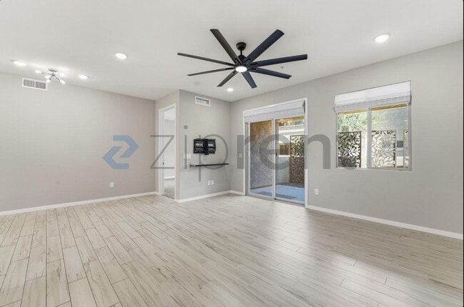 Building Photo - 250 W Queen Creek Rd