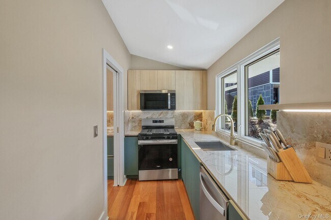 Building Photo - 150 Sugar Toms Ln