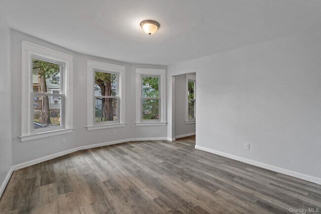 Building Photo - 21 Lent St