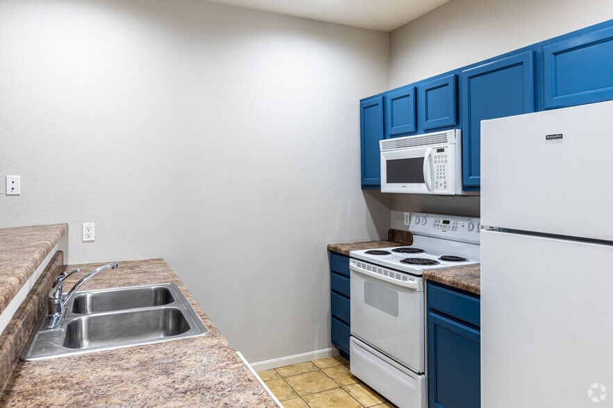 4BR, 3BA - 1813SF - 5-Rolling Rock Apartments