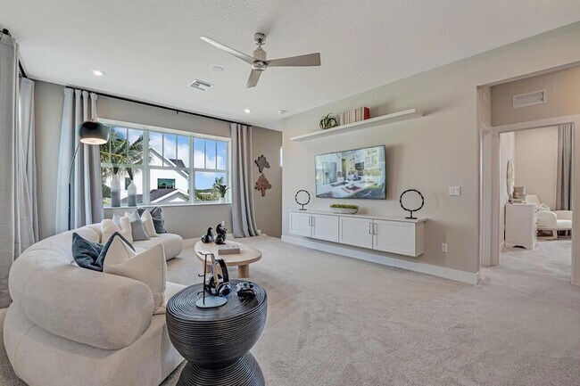 Building Photo - 923 SW Pr Ave