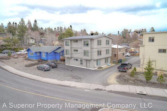 Primary Photo - 855 NW Ogden Ave