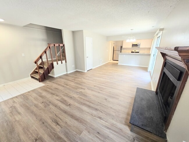 Building Photo - 329 Ferdinand Cir