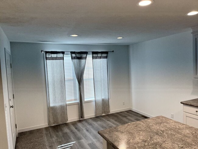 Building Photo - 5100 W Augusta Blvd