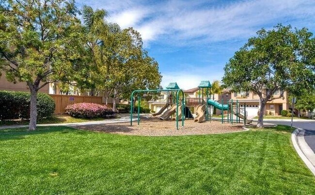 Building Photo - 11055 Kika Ct
