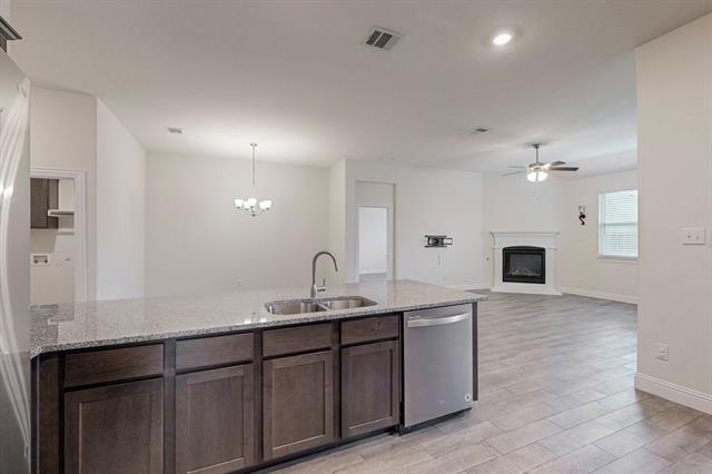 Building Photo - 10925 Klondike Ln