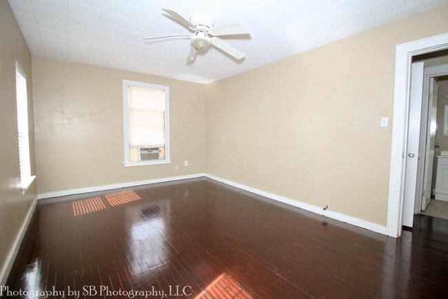 Building Photo - Great 2 bedroom in Highland!