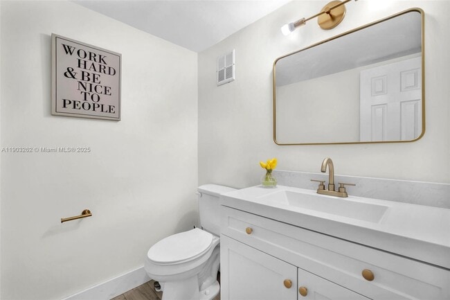 Building Photo - 10611 SW 113th Pl