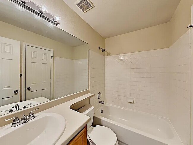 Building Photo - 7658 Sailwind Dr