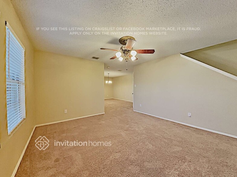 Building Photo - 1537 Englewood Dr