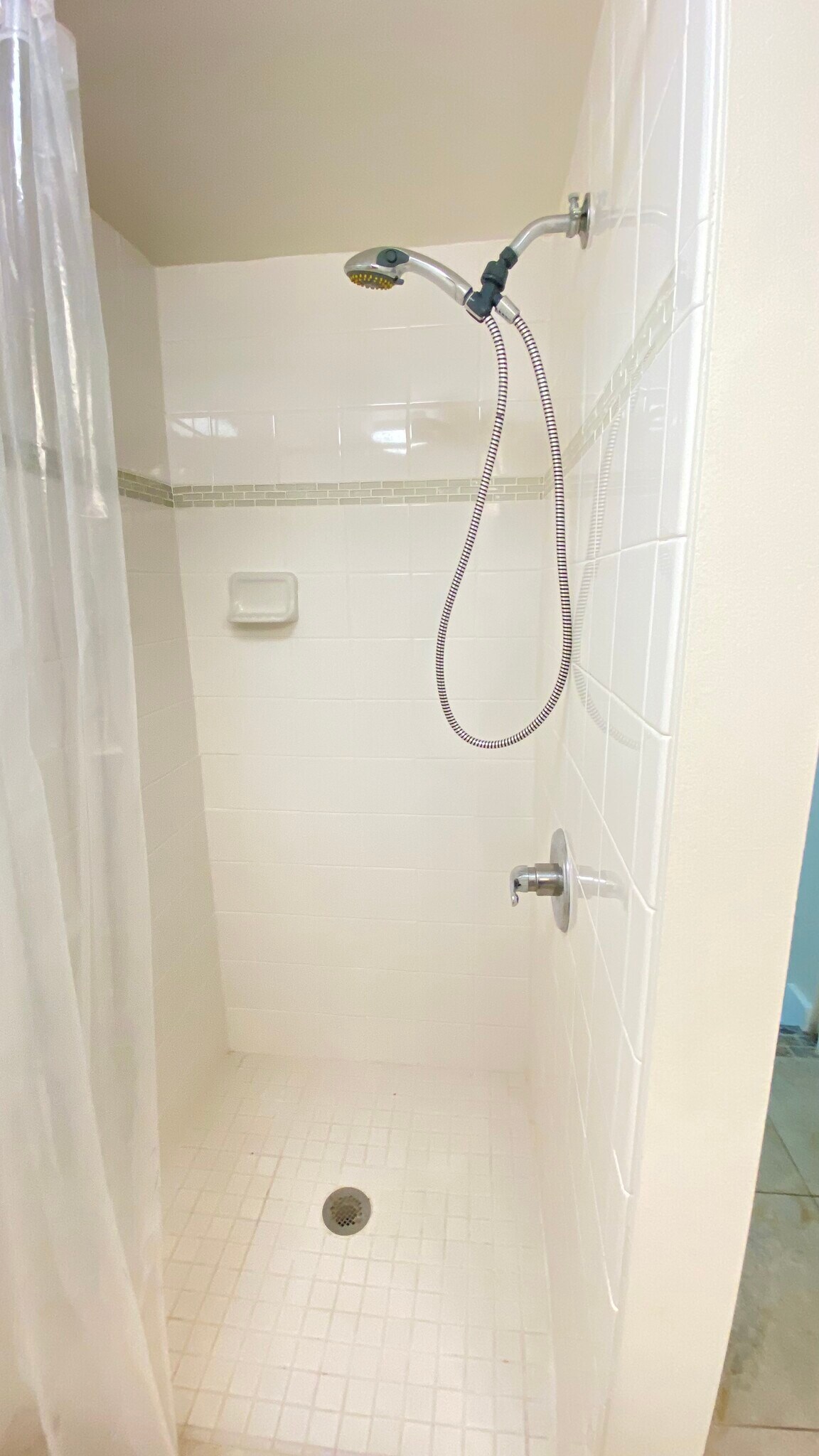 second bathroom - 501 Hahaione St