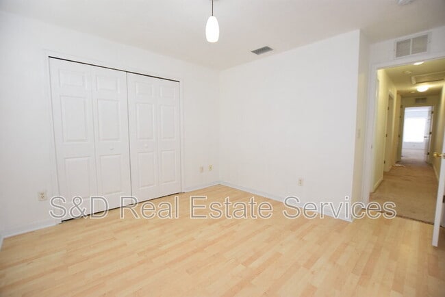 Building Photo - 5410 River Rock Rd