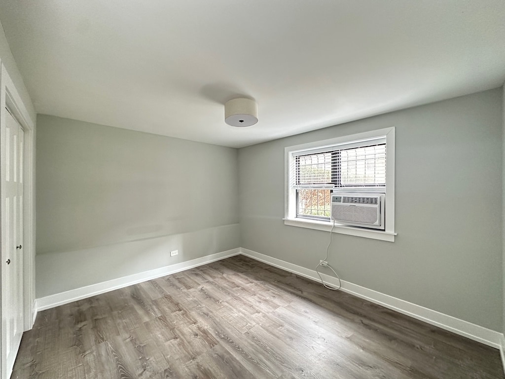 Building Photo - 450 W Barry Ave