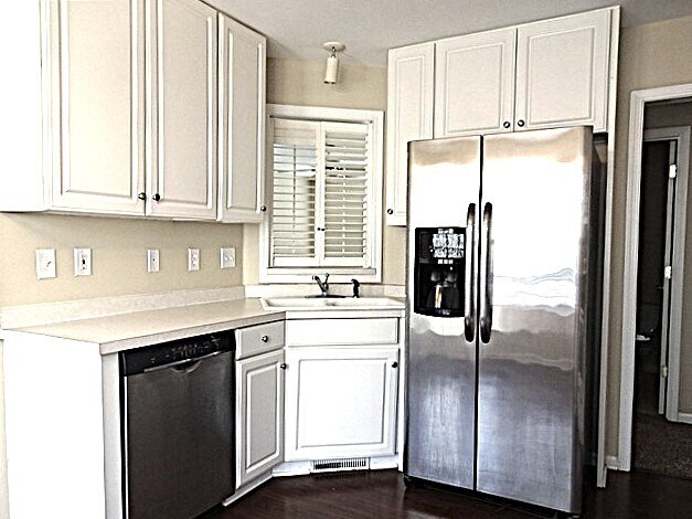 Building Photo - 10 Teakwood Cove