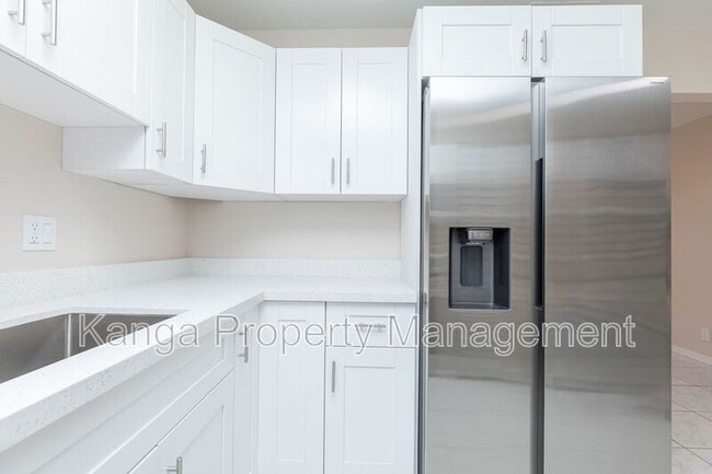 Building Photo - 7750 SW 10th Ct