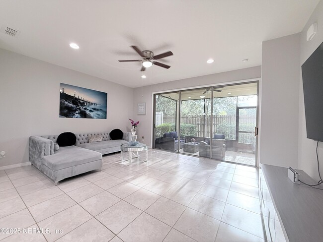 Building Photo - 14316 Dovewind Ct