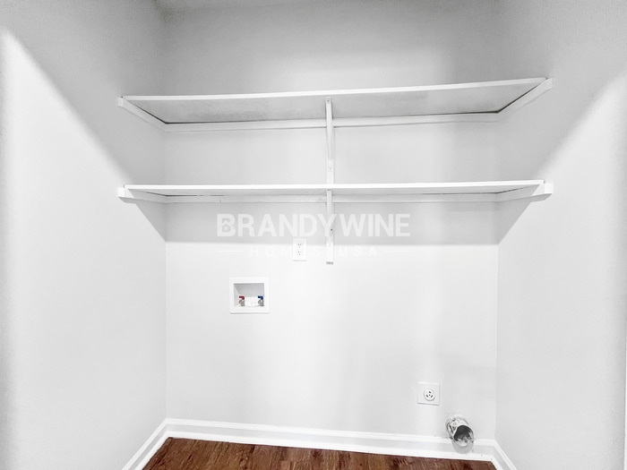 Building Photo - 4580 Chelwood Dr