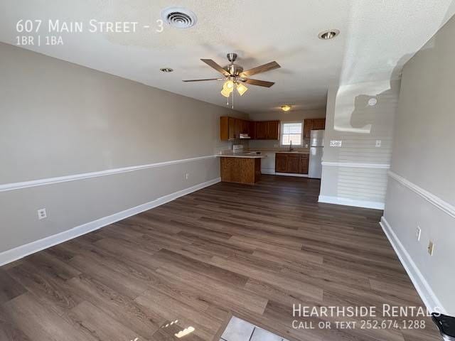 Building Photo - 607 E Main St