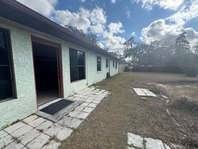 Building Photo - 1366 N Merlin Terrace