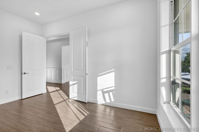 Building Photo - 799 Hookline Cir