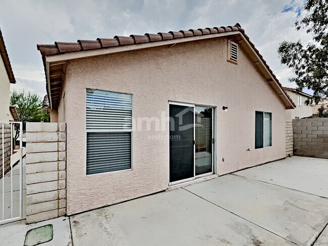 Building Photo - 8620 W Majestic Pine Ave