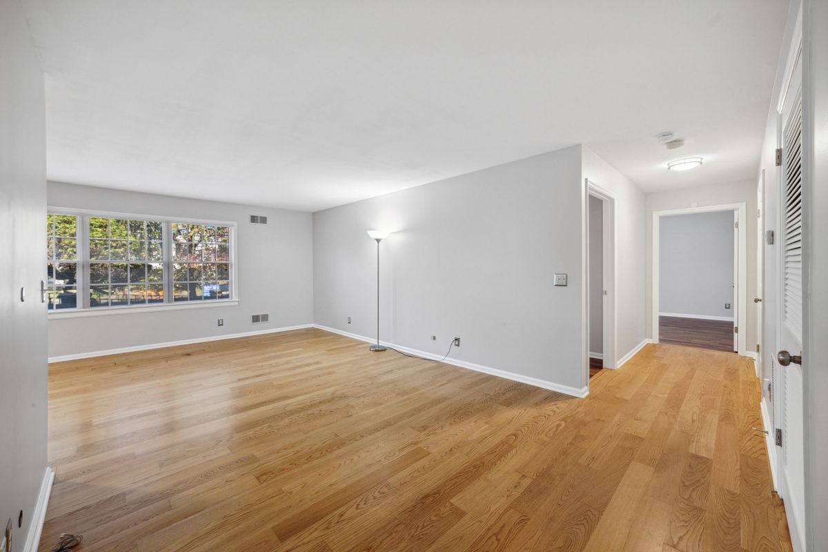 Building Photo - 70 Harristown Rd