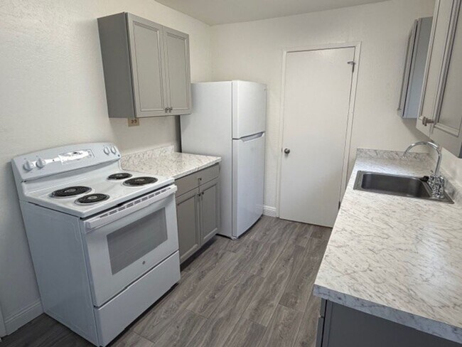 Building Photo - Charming 2-Bedroom Loft-Style Home in the Heart of Twain Harte