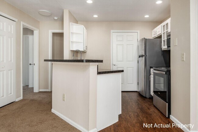 Building Photo - 4981 Stratford Pine Ln