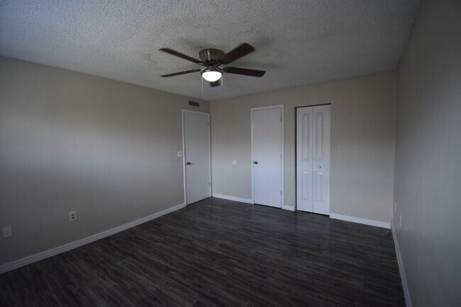 Building Photo - 2 Bed/2 Bath, 2nd Floor Condo at Marbeya C...