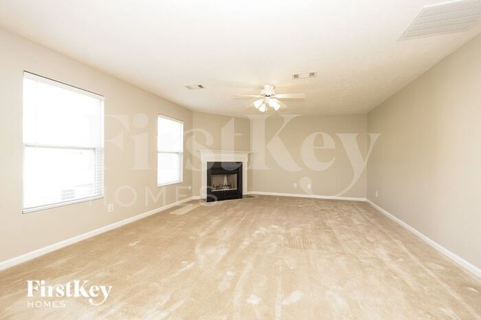 Building Photo - 420 Creek Oak Dr