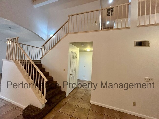 Building Photo - Stunning 4 Bed/3 Bath Home in The Oaks w/ Pool, Solar & $0 Deposit Option