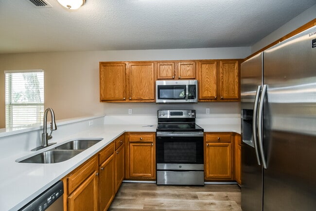 Building Photo - 5342 Arlington Rd