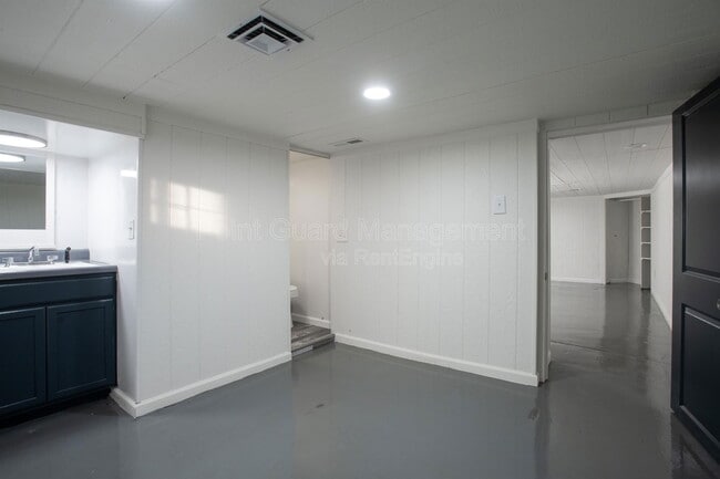 Building Photo - 169 S Belmont St