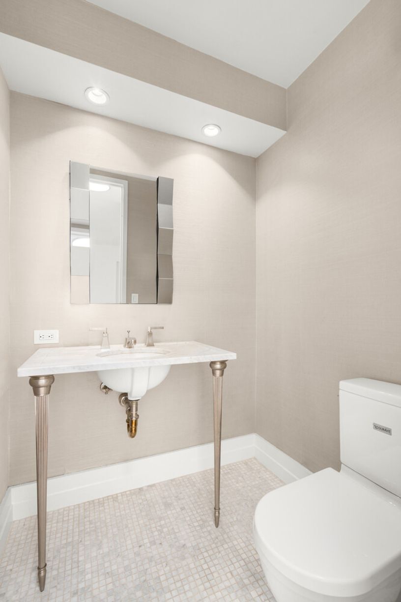 Building Photo - 211 Madison Ave