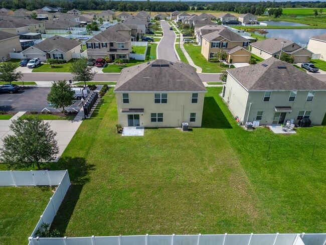 Building Photo - Stunning 5 bed/ 2 bath