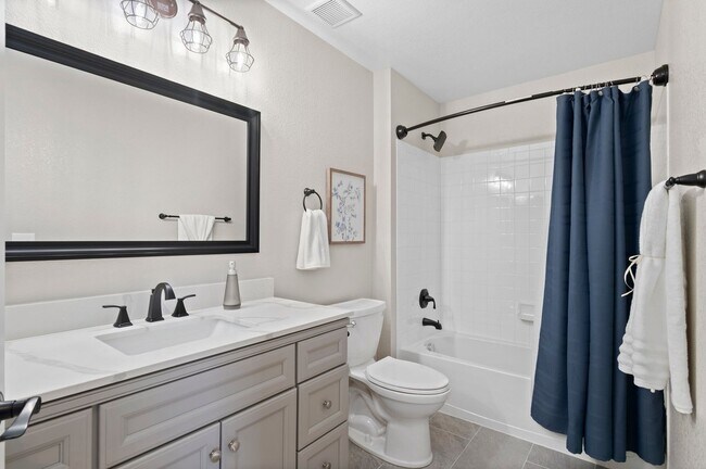 Building Photo - 4 Bed 3.5 Bath home in Tollgate Crossing