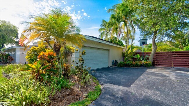 Building Photo - 8340 SW 163rd St
