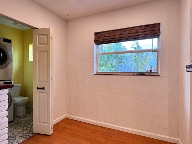 Building Photo - 3012 Glenwood Rd