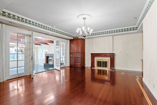 Building Photo - "Experience Luxury Living: Expansive 4-Bedroom Retreat Estate with Scenic Views and Elegant Finis...