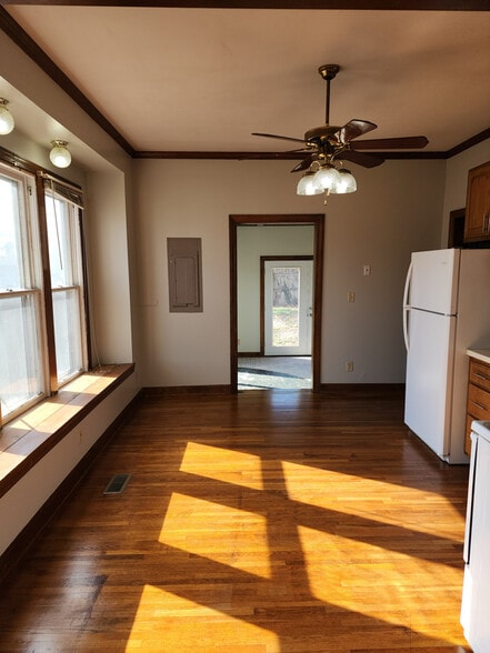 Building Photo - 1008 Vine St