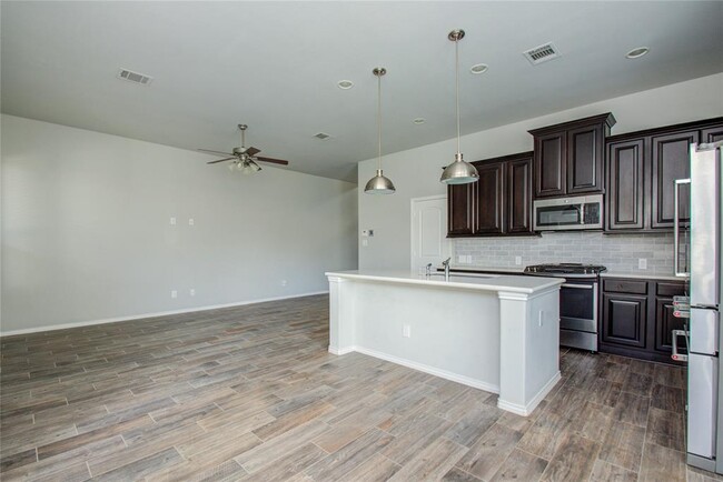 Building Photo - 17019 Canosa Dr