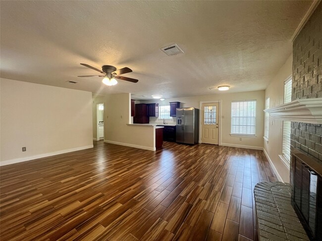 Building Photo - 10670 Norton Dr