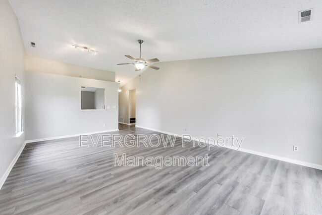 Building Photo - 8033 Painted Pony Dr