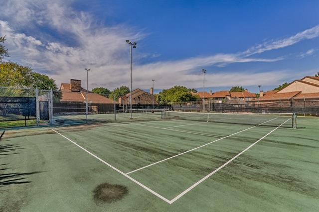 Building Photo - 1906 Emerald Pl