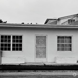 Building Photo - 504 Coke St