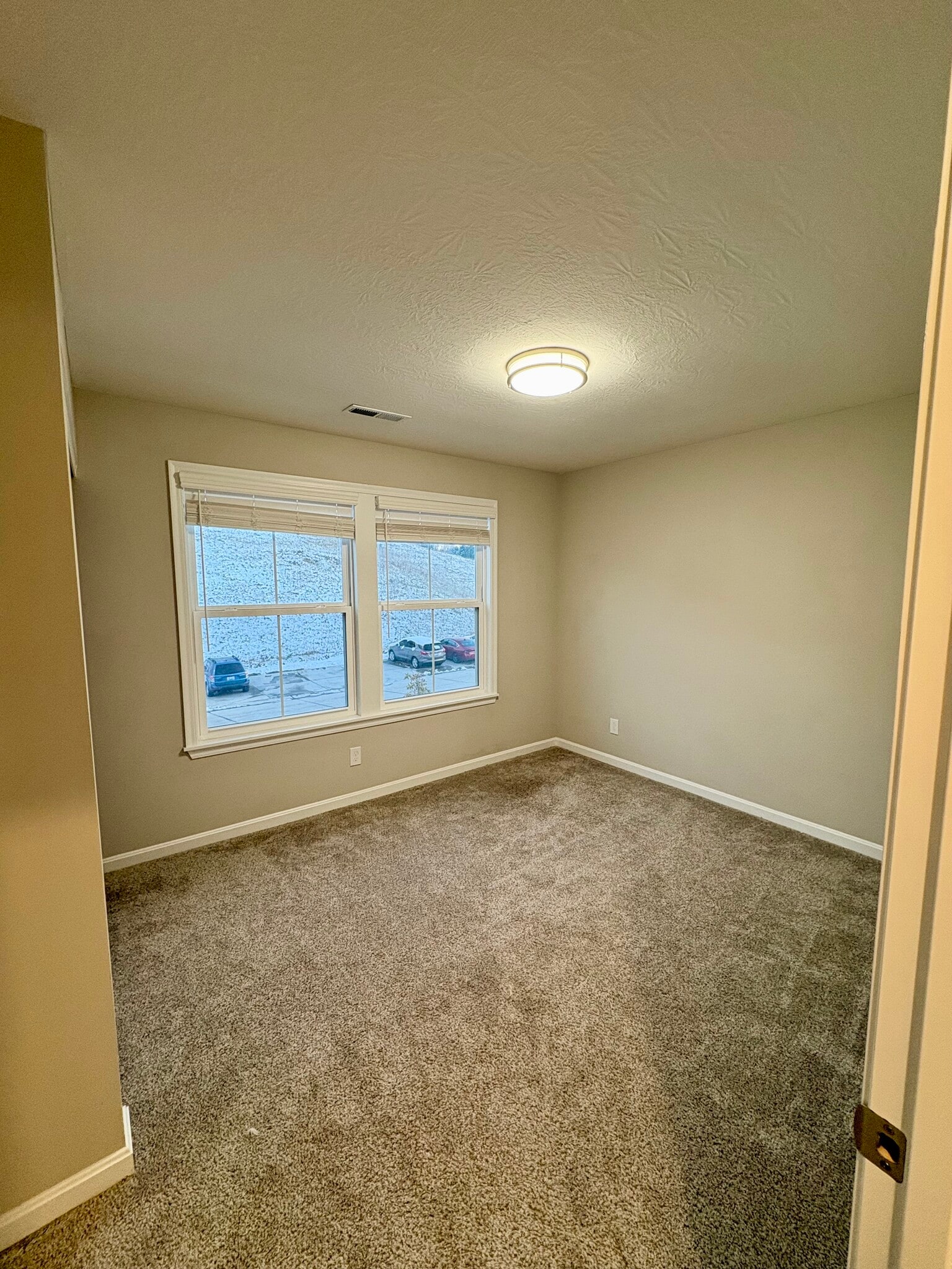 Building Photo - 7568 Woodhaven Ct